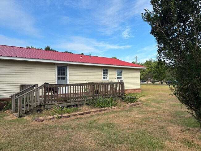 Building Photo - 5913 McDonald Rd