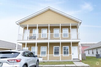 Building Photo - ST MARTIN SCHOOL DISTRICT - SPACIOUS 3 BED...
