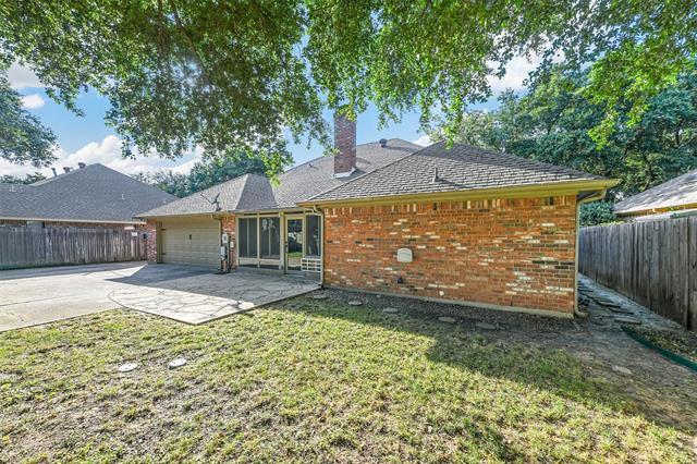 Building Photo - 2204 Sapphire Dr