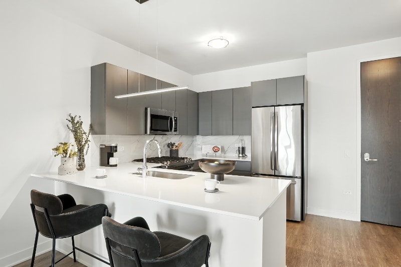 Building Photo - 751 N Aberdeen St