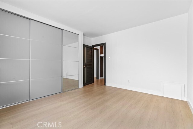 Building Photo - 960 Larrabee St