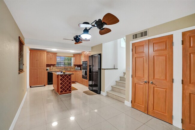 Building Photo - 2542 Marathon Ln