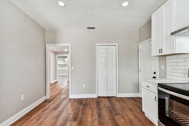 Building Photo - Introducing the Jewel of Ybor City: A Full...