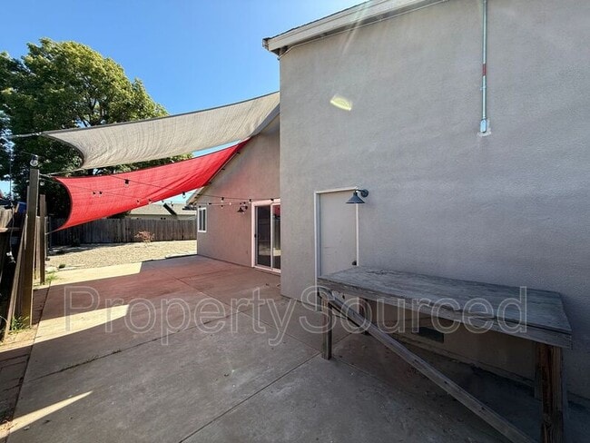 Building Photo - 856 Nottingham Dr