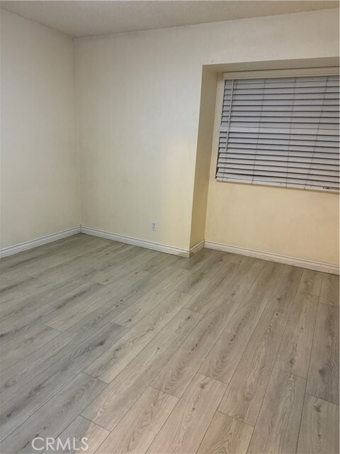 Building Photo - 1175 E 9th St