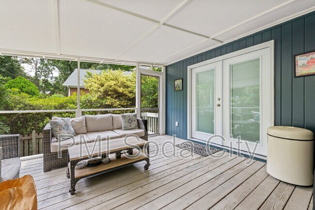 Building Photo - 10 Old Woodlands Ct