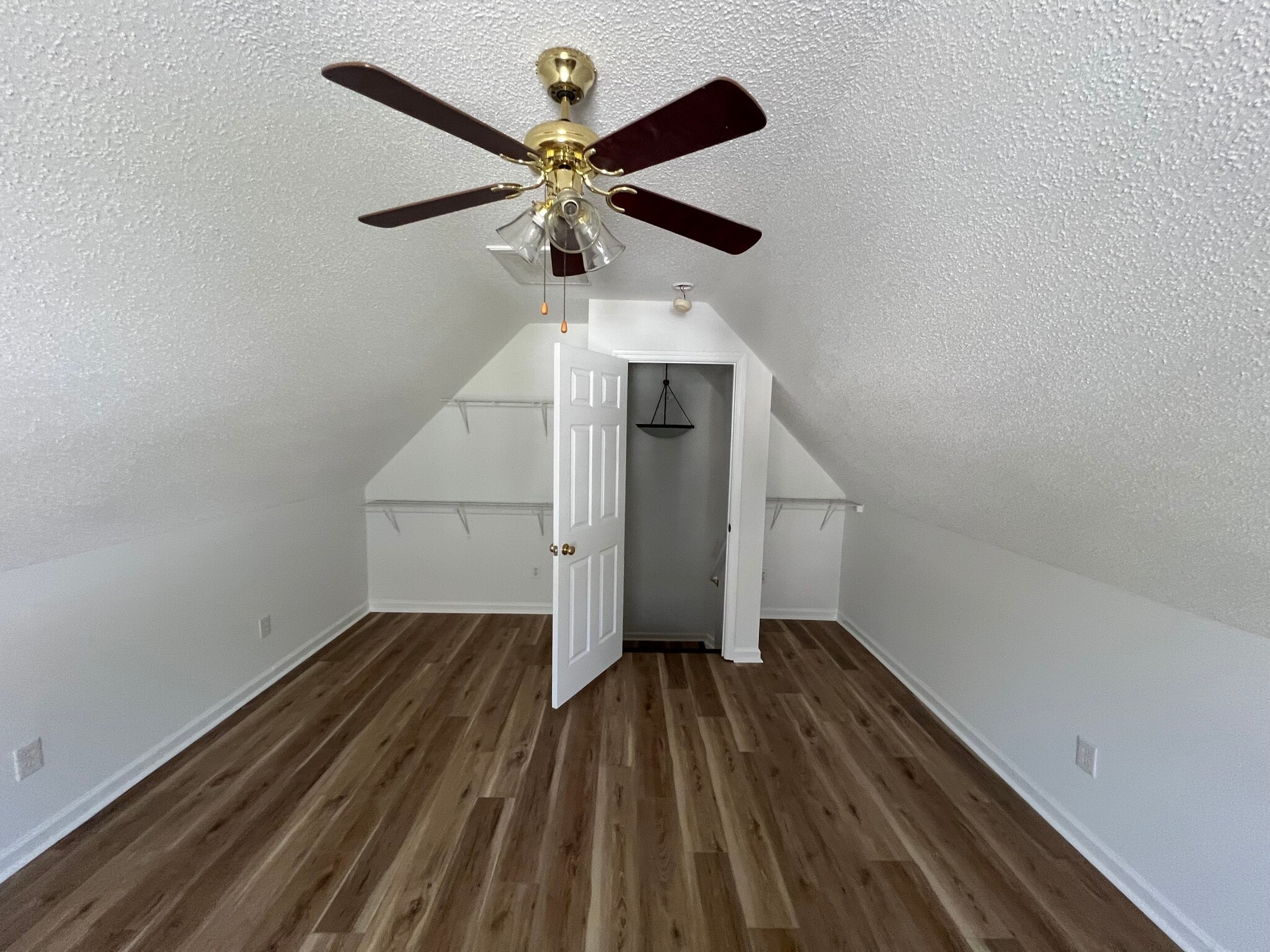 Building Photo - 5343 Tidewater Dr