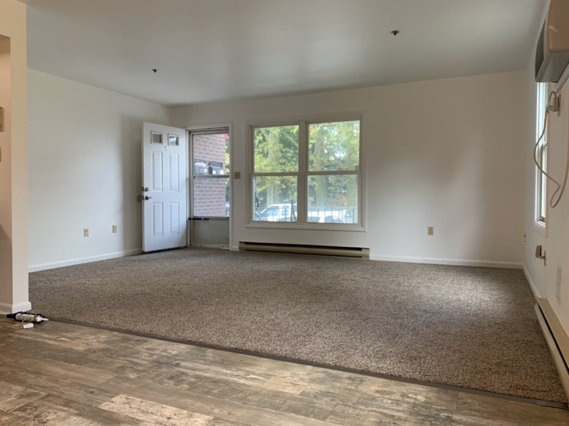 Building Photo - 703 S 28th St