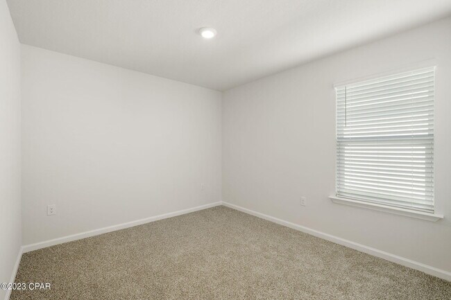 Building Photo - 5033 Rivergrass Dr