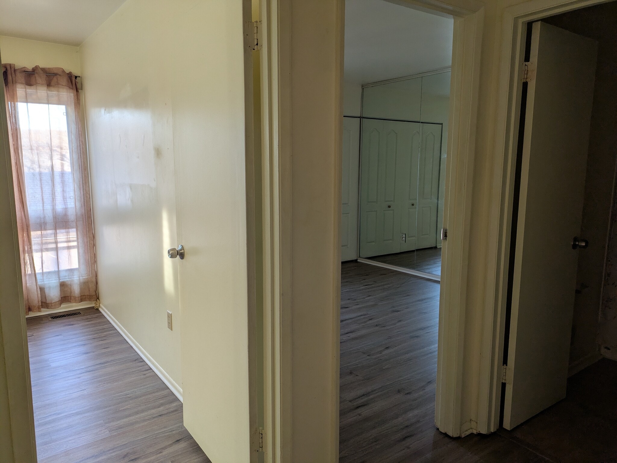 Upstair Hallway between Bedroom #1 and Bedroom #2 - 11222 Snowflake Ct