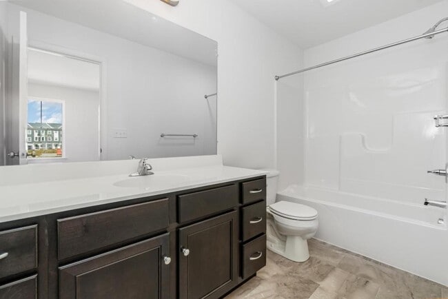 Building Photo - 8 Kenzie Way