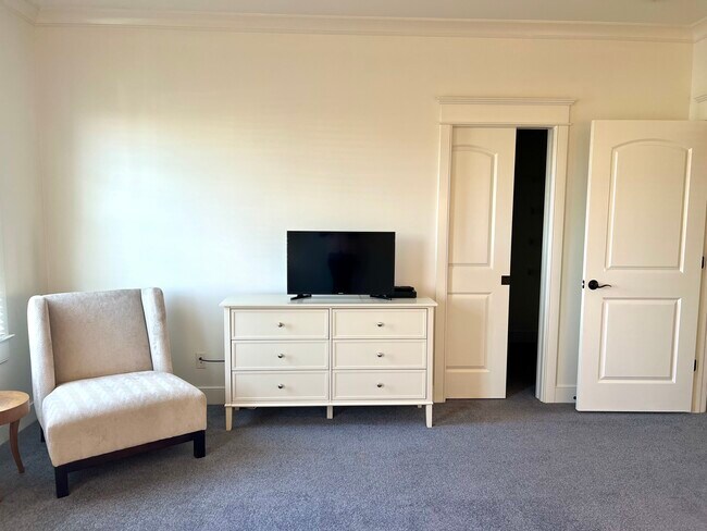 Primary Bedroom - 9403 Delphinium St