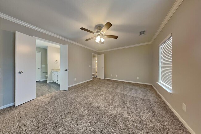 Building Photo - 5061 Stewart Dr