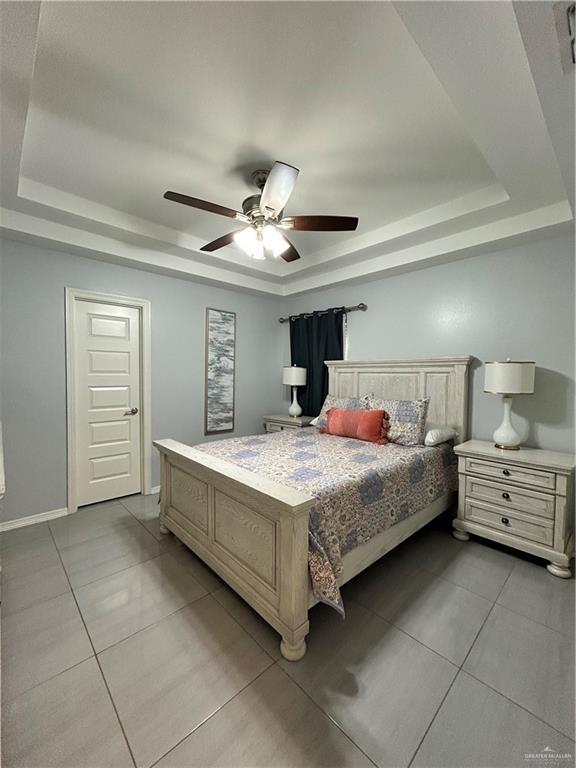 Building Photo - 12 N Ebony St