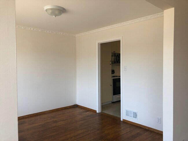 Building Photo - 2233 Taraval St