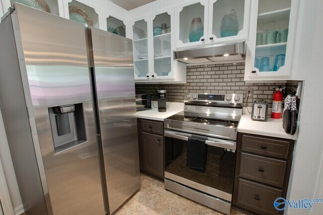 Building Photo - 210 Cypress Creek Dr