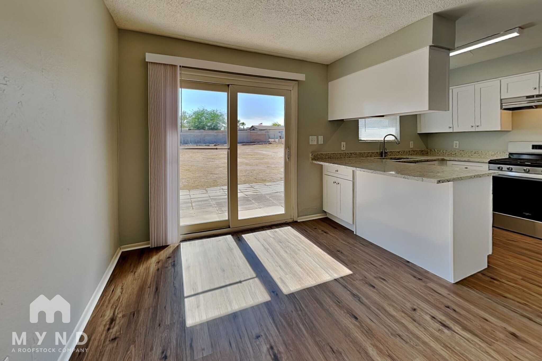 Building Photo - 10716 N Arapaho Dr