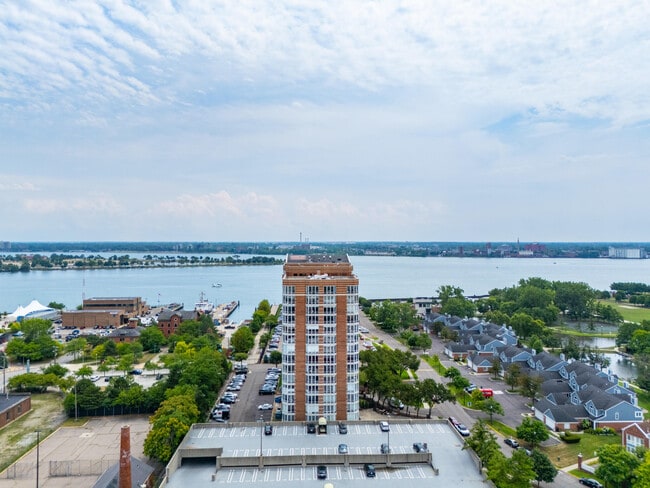 Building Photo - 250 E Harbortown Dr