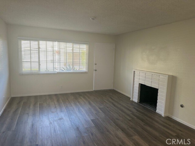 Building Photo - 1201 N California St