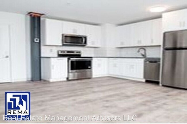 Building Photo - 5850 N 13th St