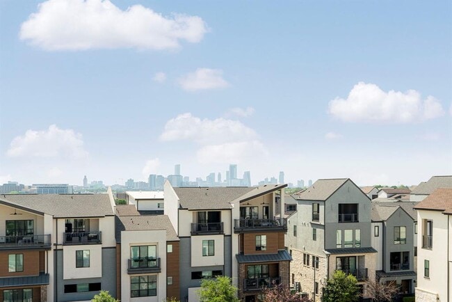 Building Photo - 4501 Jackson Ave