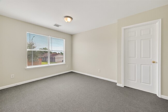 Building Photo - 7351 Parkland Manor Dr