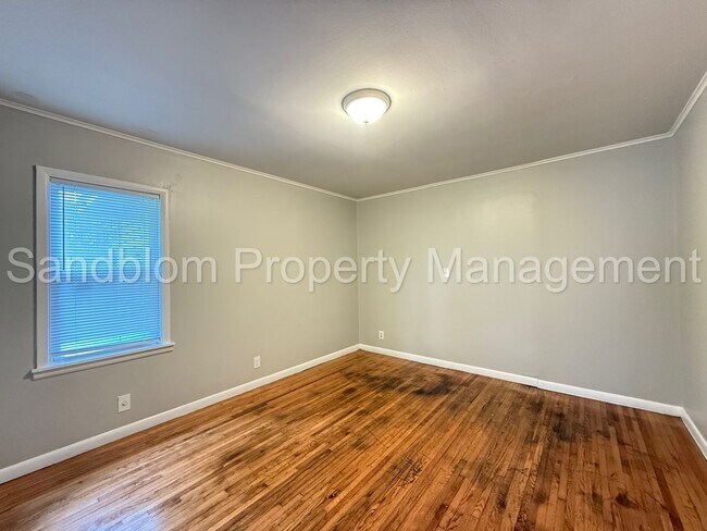 Building Photo - For Lease | Tulsa | Available Now!