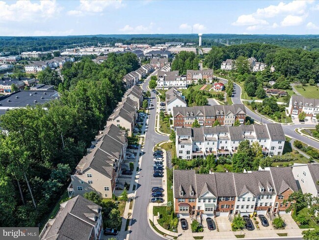 Building Photo - 1221 Orchid Rd