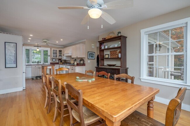 Building Photo - 430 Bow Lake Rd