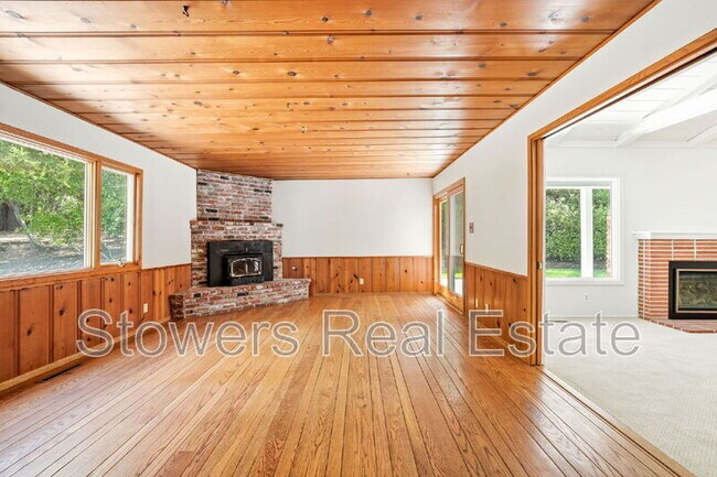 Building Photo - 10 Corte Del Rey