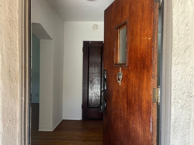 Building Photo - 548-548 Ivy St