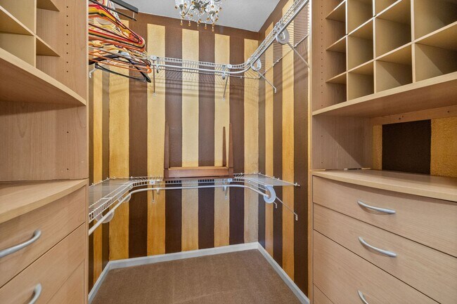 Building Photo - Amazing Apple Valley Home