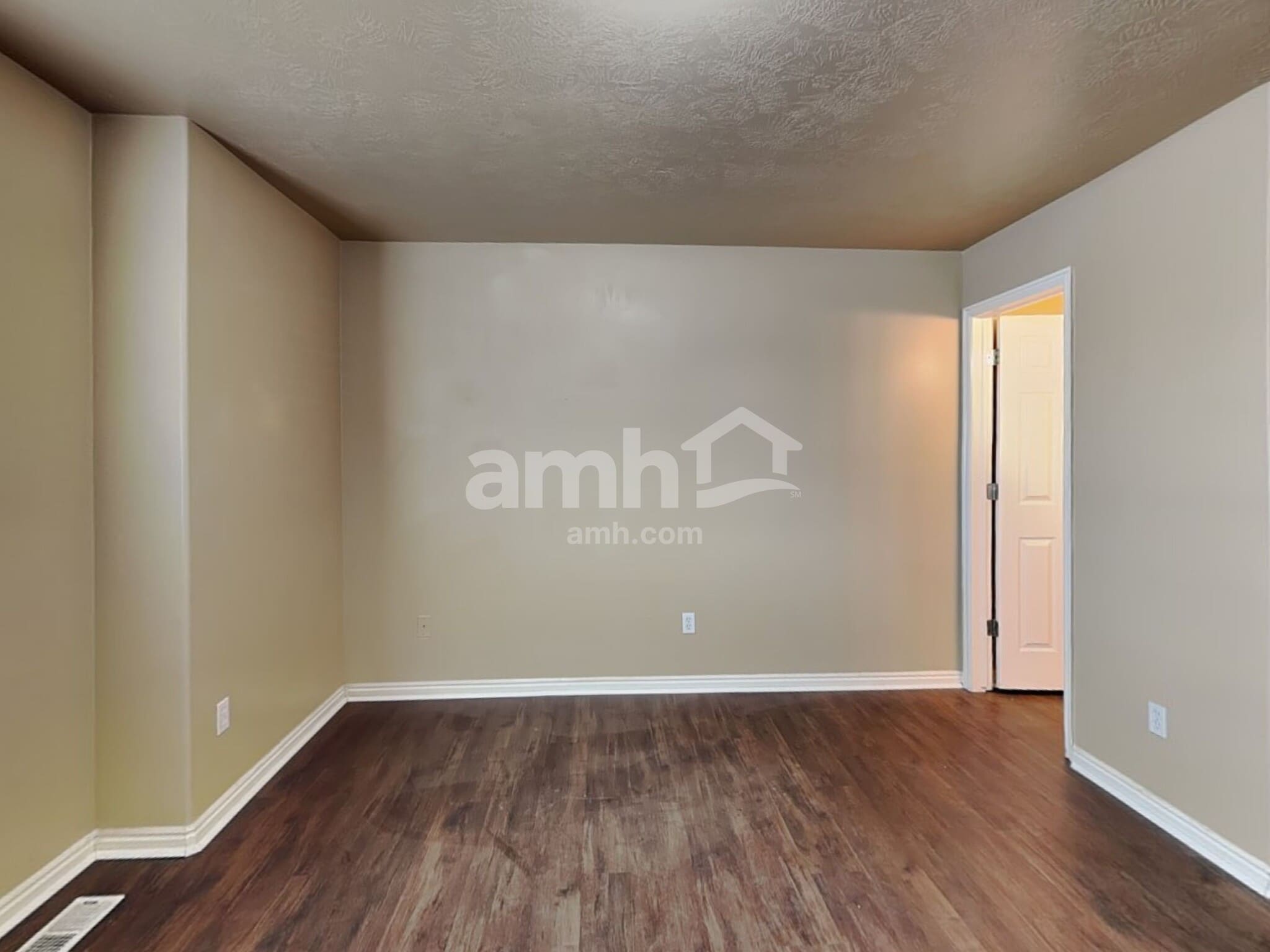 Building Photo - 1251 S 820 W