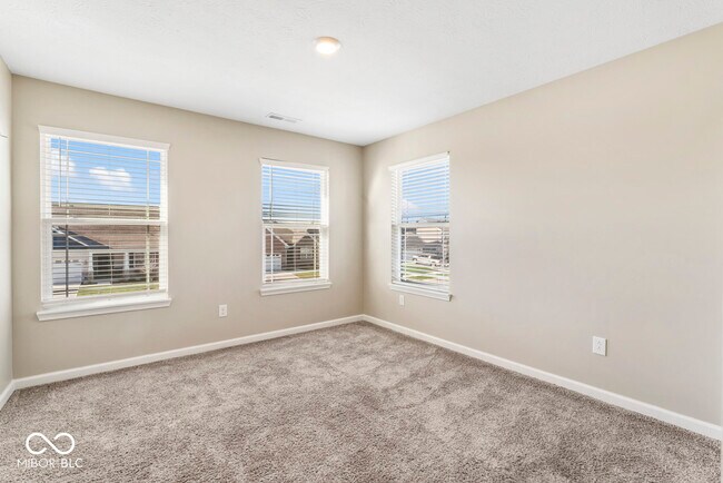 Building Photo - 6874 Nottingham Ln