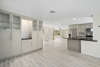 Building Photo - 1411 Whiskey Creek Dr