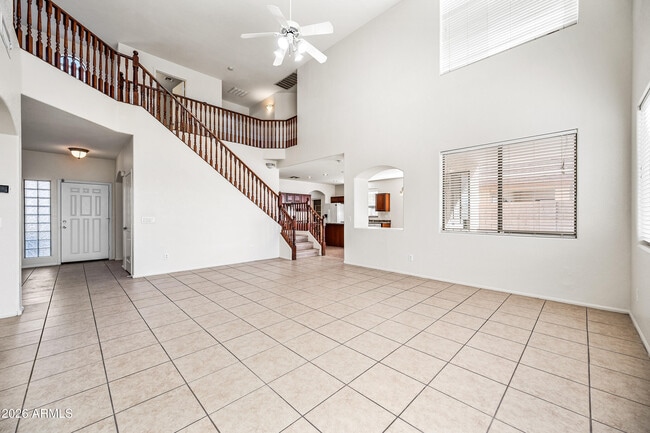 Building Photo - 8310 S 47th Ln