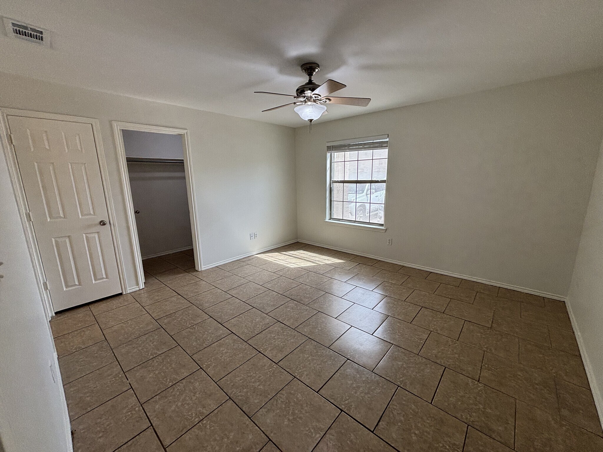 Primary Bedroom - 1523 Oasis Ave