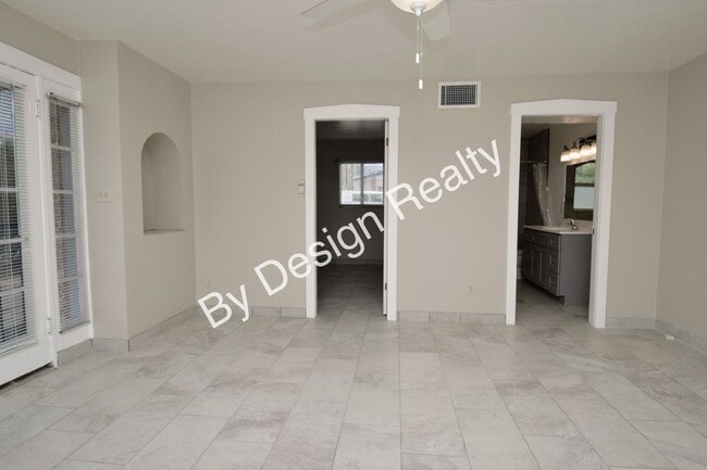 Building Photo - Catalina Foothills 1 Bed 1 Bath Stand Alone Home - Natural Desert Surroundings