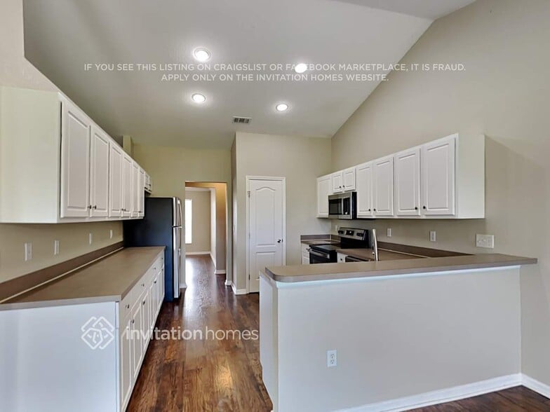 Building Photo - 3095 Fort Socrum Village Blvd