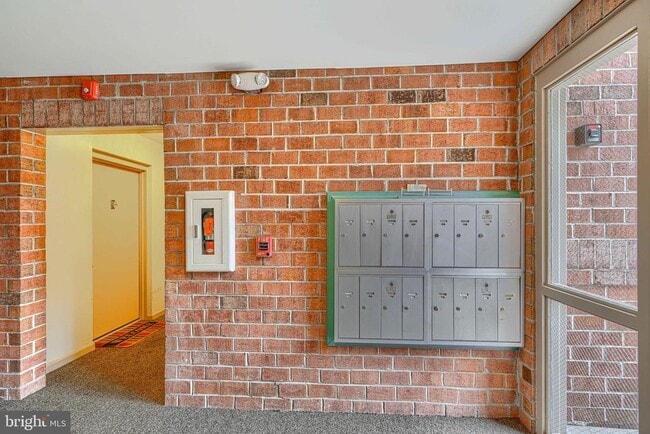 Building Photo - 4104 Chardel Rd