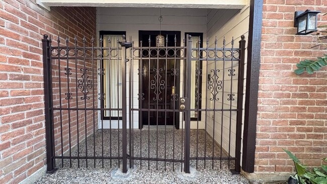 Building Photo - 11423 Wickersham Ln