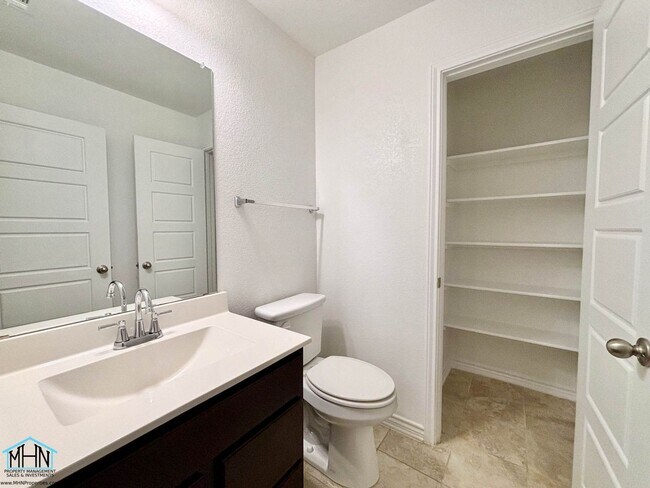 Building Photo - Welcome and Discover this thoughtfully des...