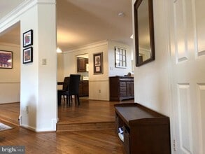 Building Photo - 10926 Bloomingdale Dr