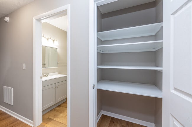 Building Photo - Shady Lane