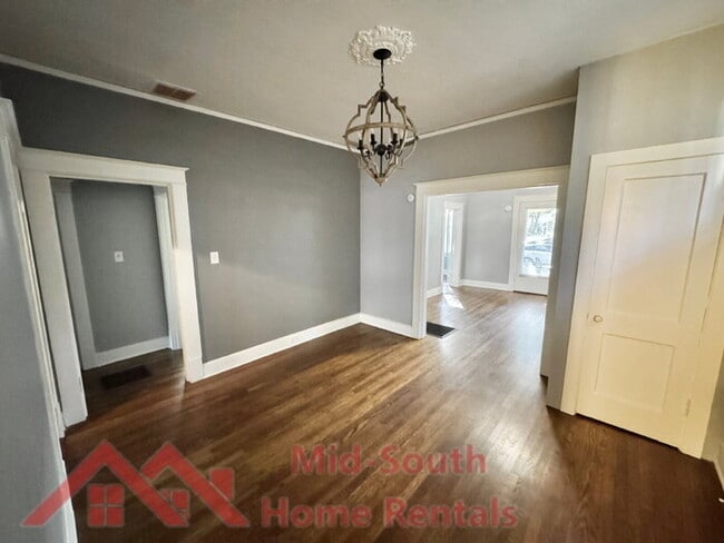 Building Photo - 666 Landis St