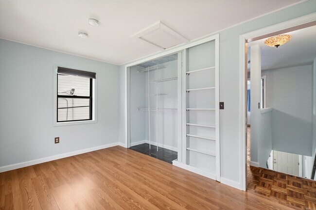 Building Photo - 21 Huntington Pl