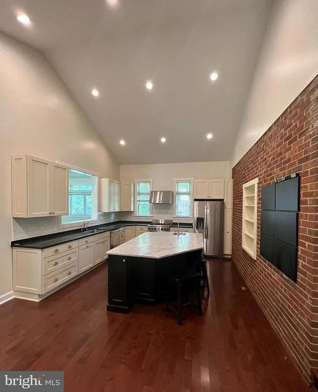 Primary Photo - 10512 Norman Ave