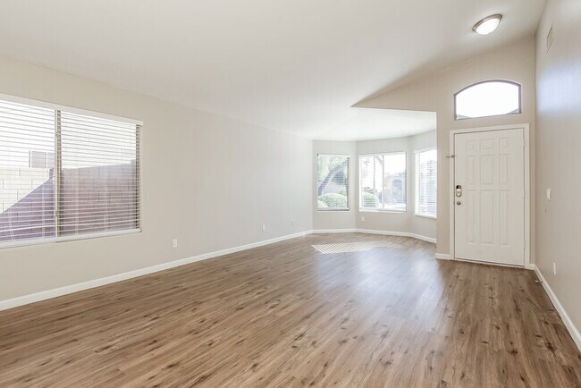 Building Photo - 16766 W Taylor St