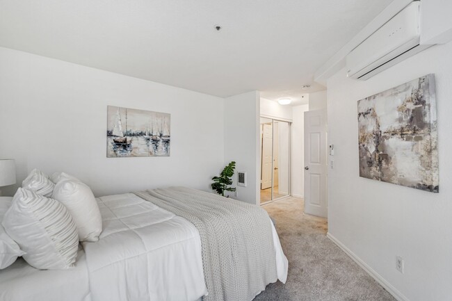 Building Photo - Remodeled 2 bed/2bath in Imperial Beach