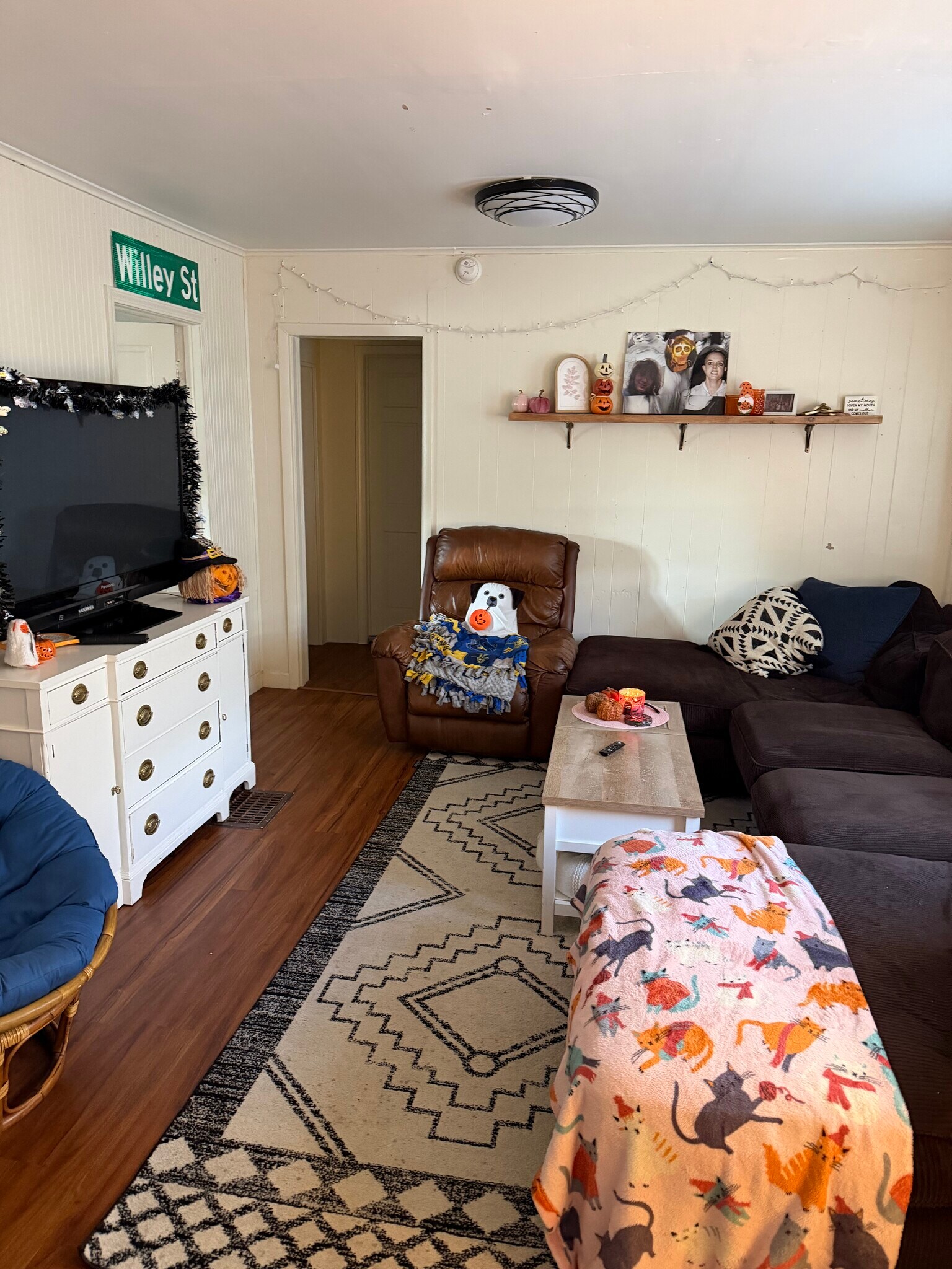 Building Photo - 728 Willey St